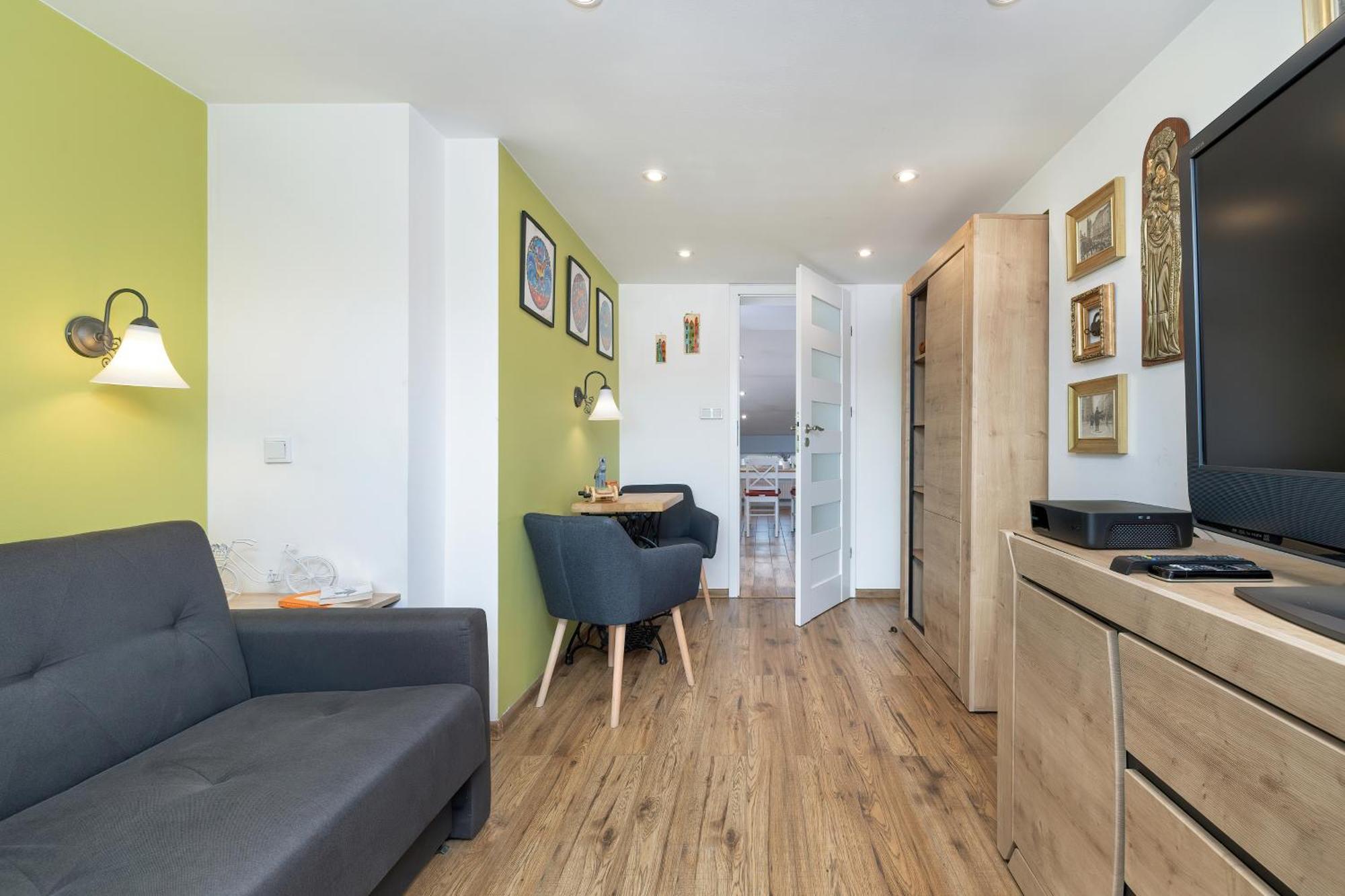 Slowacki Avenue Family Apartments Cracow By Noclegi Renters Kraków Eksteriør billede